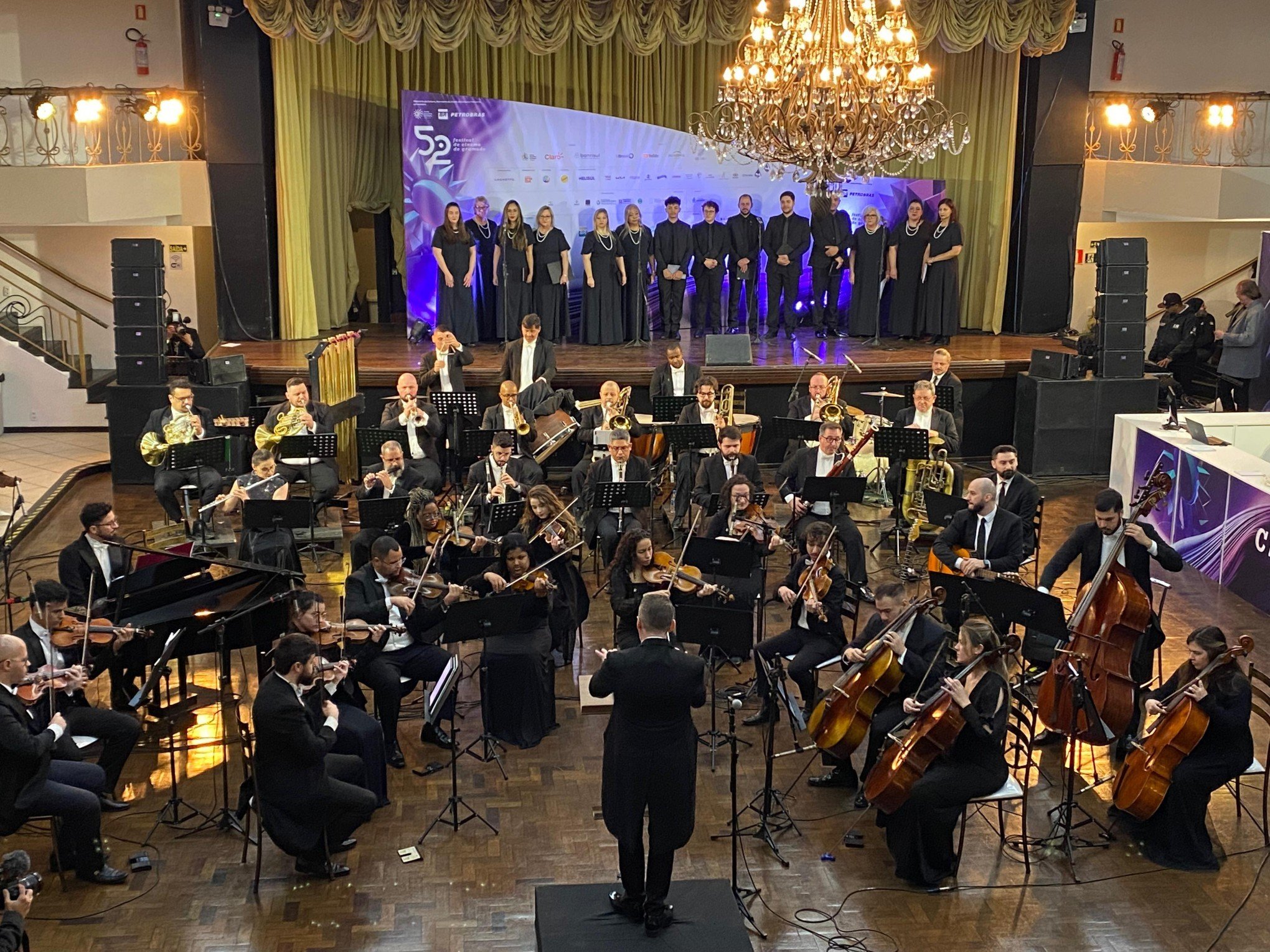 FESTIVAL DE CINEMA: Orquestra Sinfônica de Gramado faz abertura com homenagens; evento marca retomada