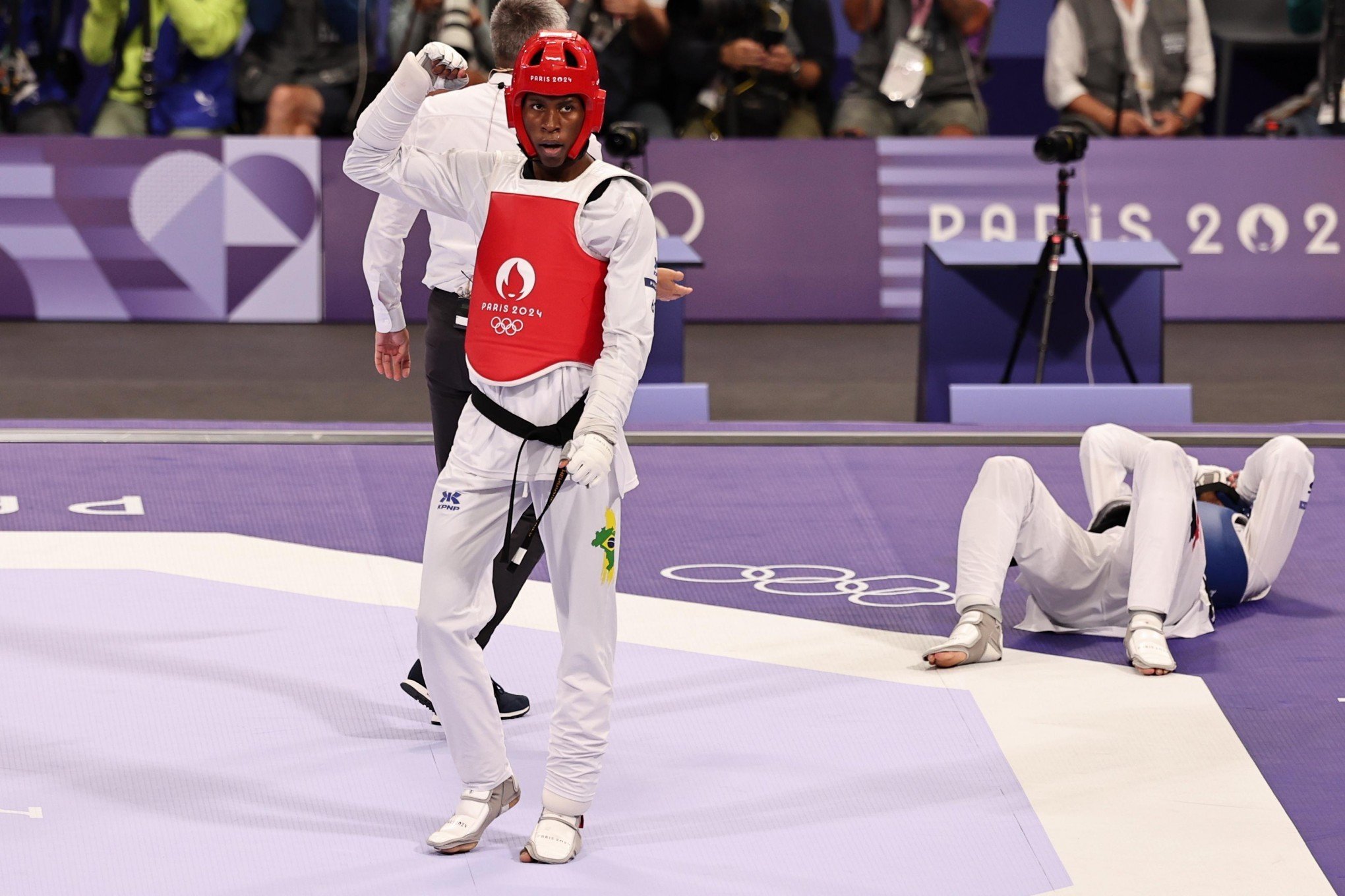 Henrique Marques e Caroline Santos ficam fora do pódio e Brasil encerra participação no taekwondo em Paris