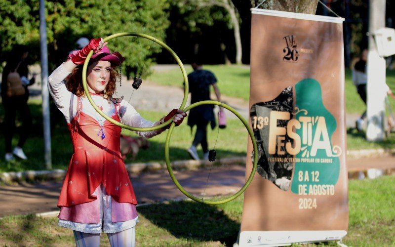 Trupe Deslonados, de Porto Alegre, integrou programação do 13º Festia