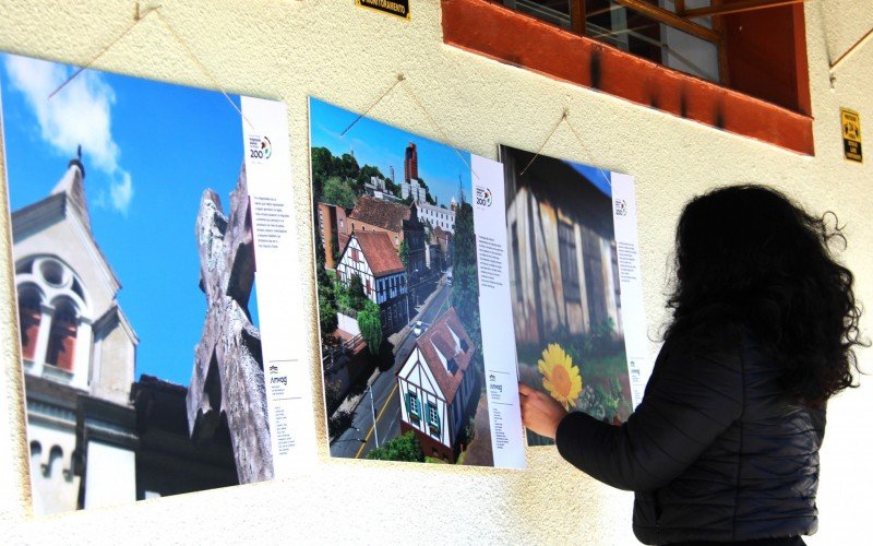 Exposição ocorre na área externa do Museu Municipal