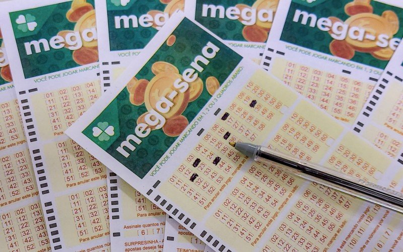 Mega-Sena acumulou e prêmio foi para R$ 82 milhões | abc+