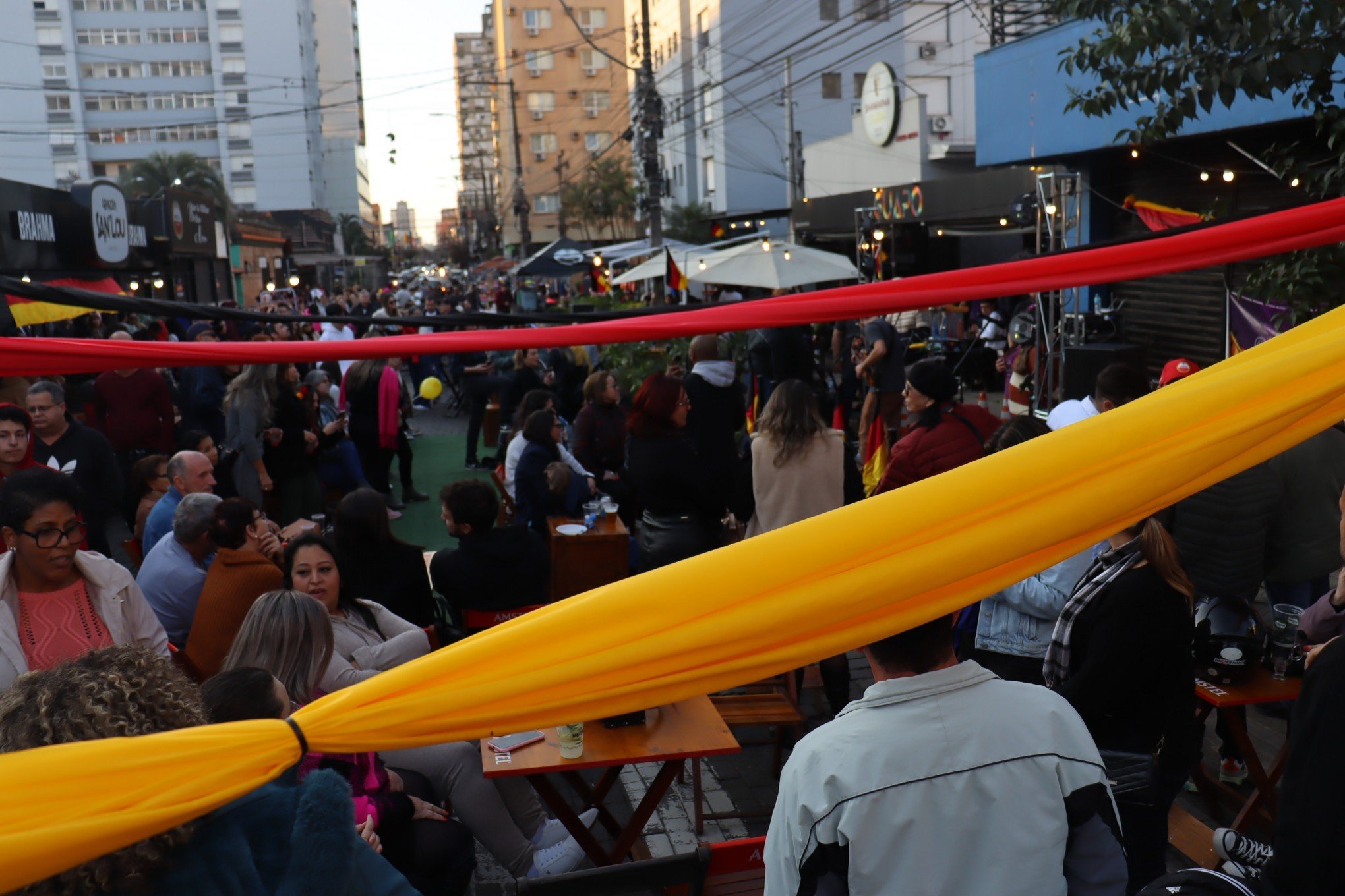 Festival da Imigração Alemã lota oitava quadra da Rua Independência