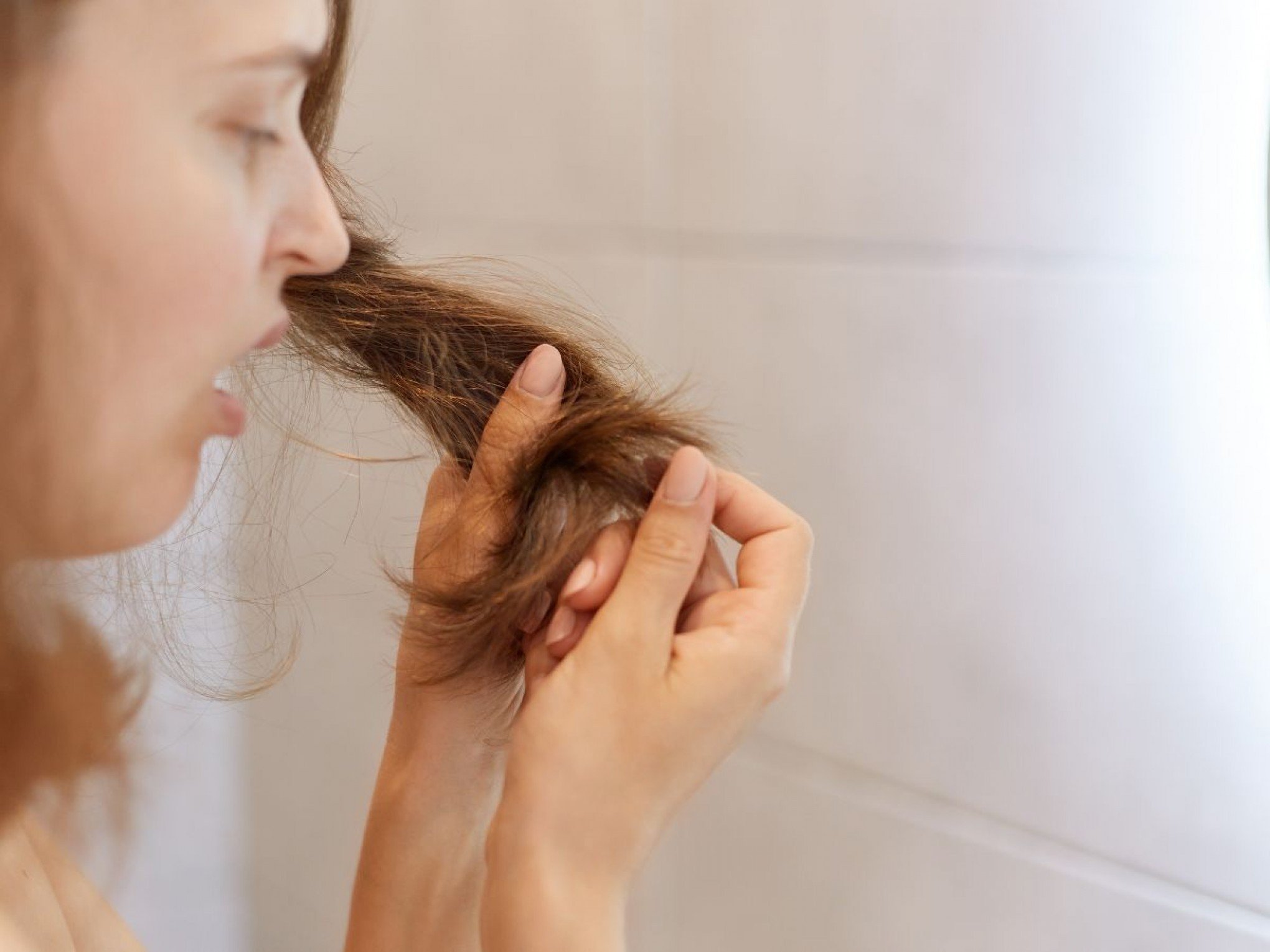 Vilão do cabelo no inverno é quem você menos espera; veja 3 dicas para cuidar da saúde dos fios no frio