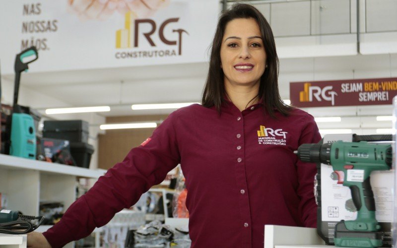Vivian Renata explica que o movimento melhorou muito graças ao Cartão Solidário