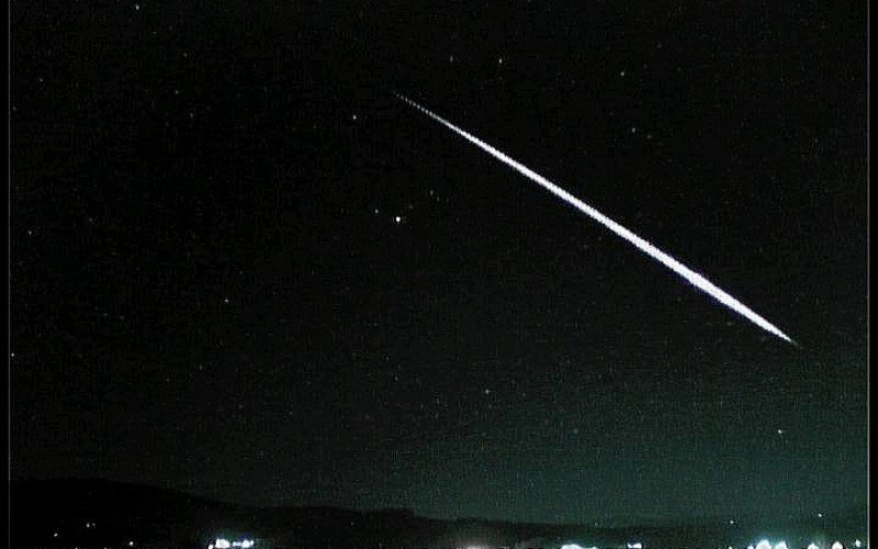 Chuva de meteoros Perseidas atingiu seu pico entre domingo e esta madrugada