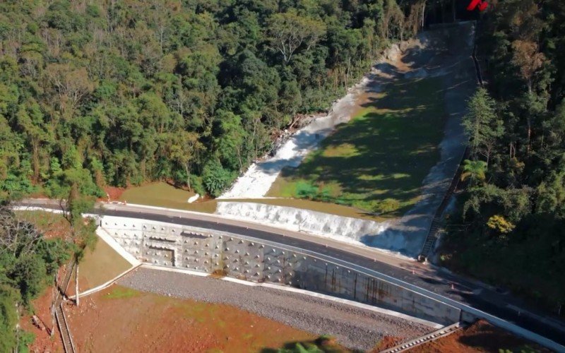 Conclusão de obra na BR-116 diminui trecho em pare e siga em Nova Petrópolis