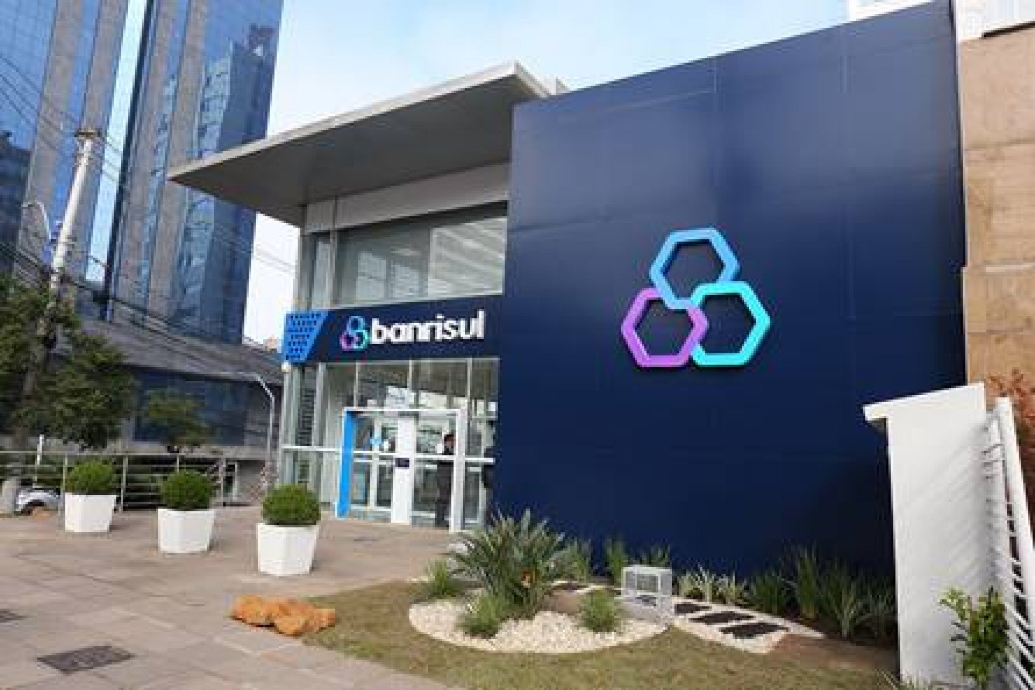Banrisul chega a 300 mil contas digitais e amplia presença nacional com aplicativo renovado