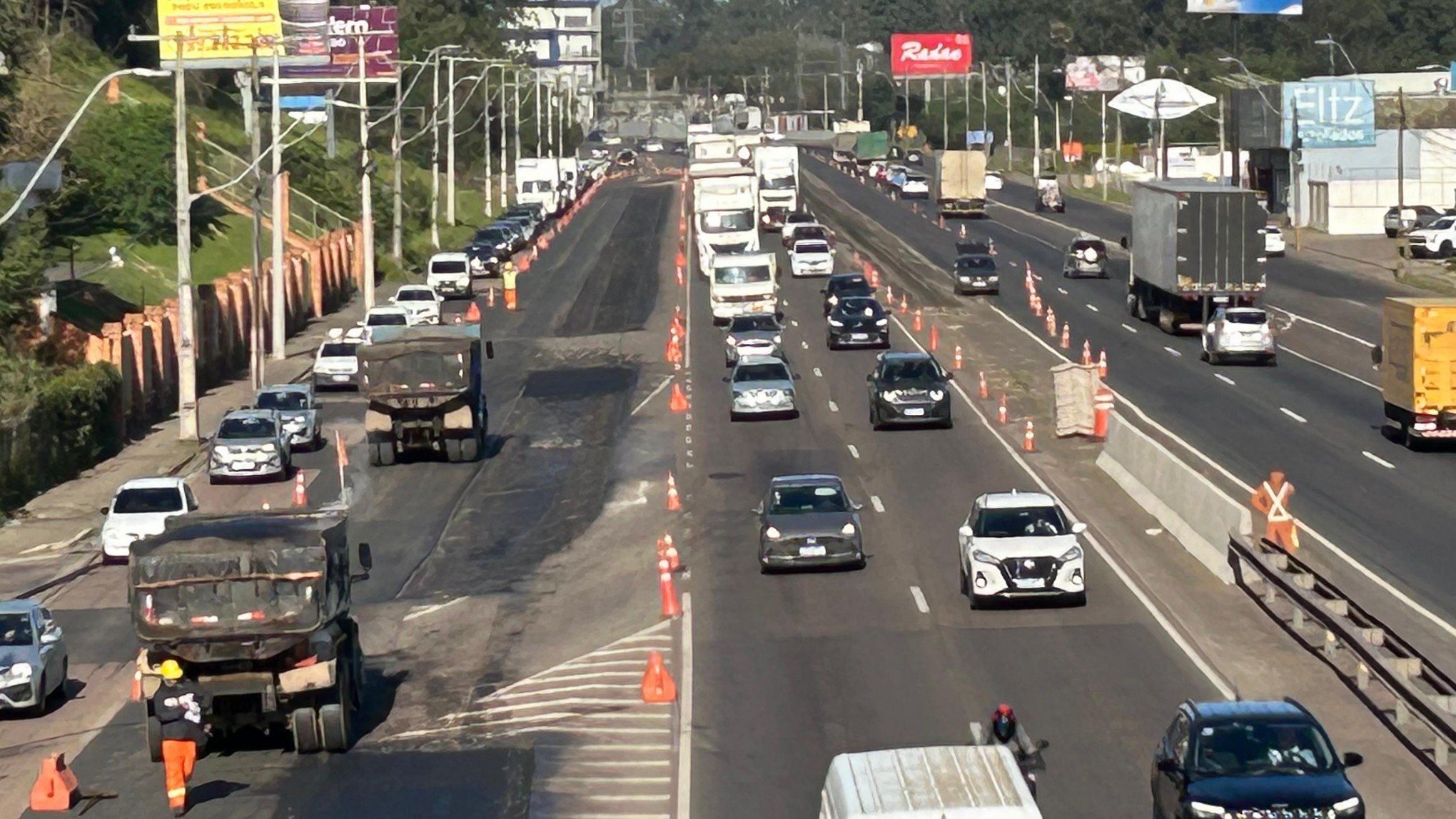 BR-116: Lentidão é registrada em ao menos dois pontos da rodovia nesta terça-feira; confira