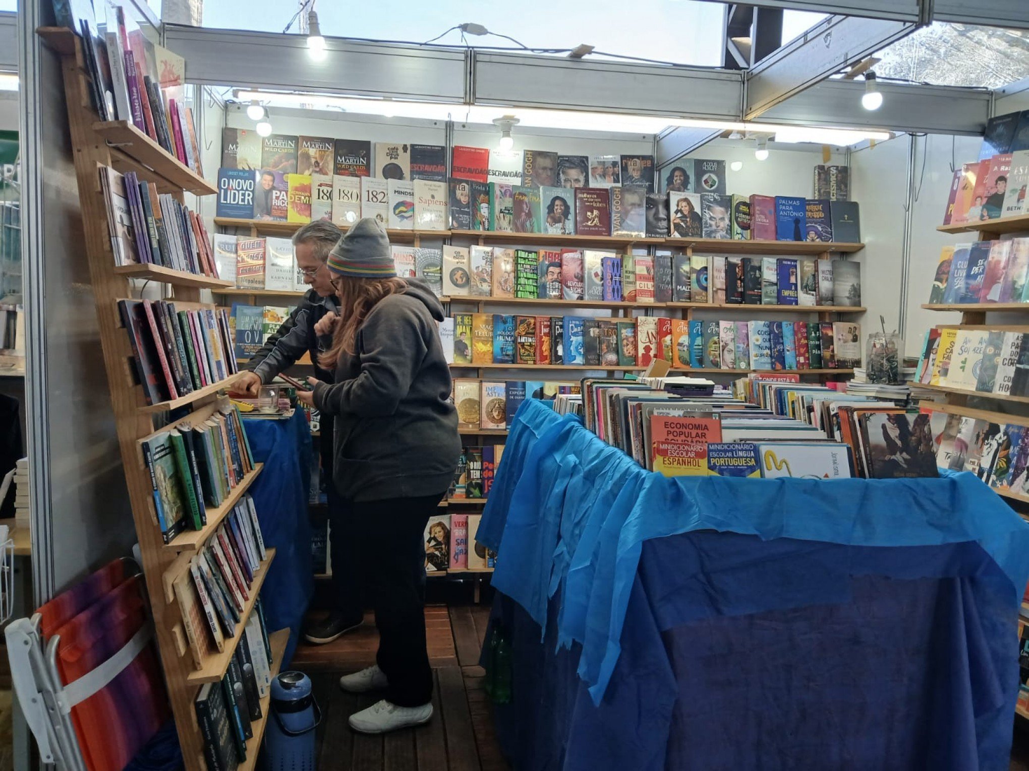 Feira do Livro de Esteio começa com títulos a partir de R$10 e programação até sábado