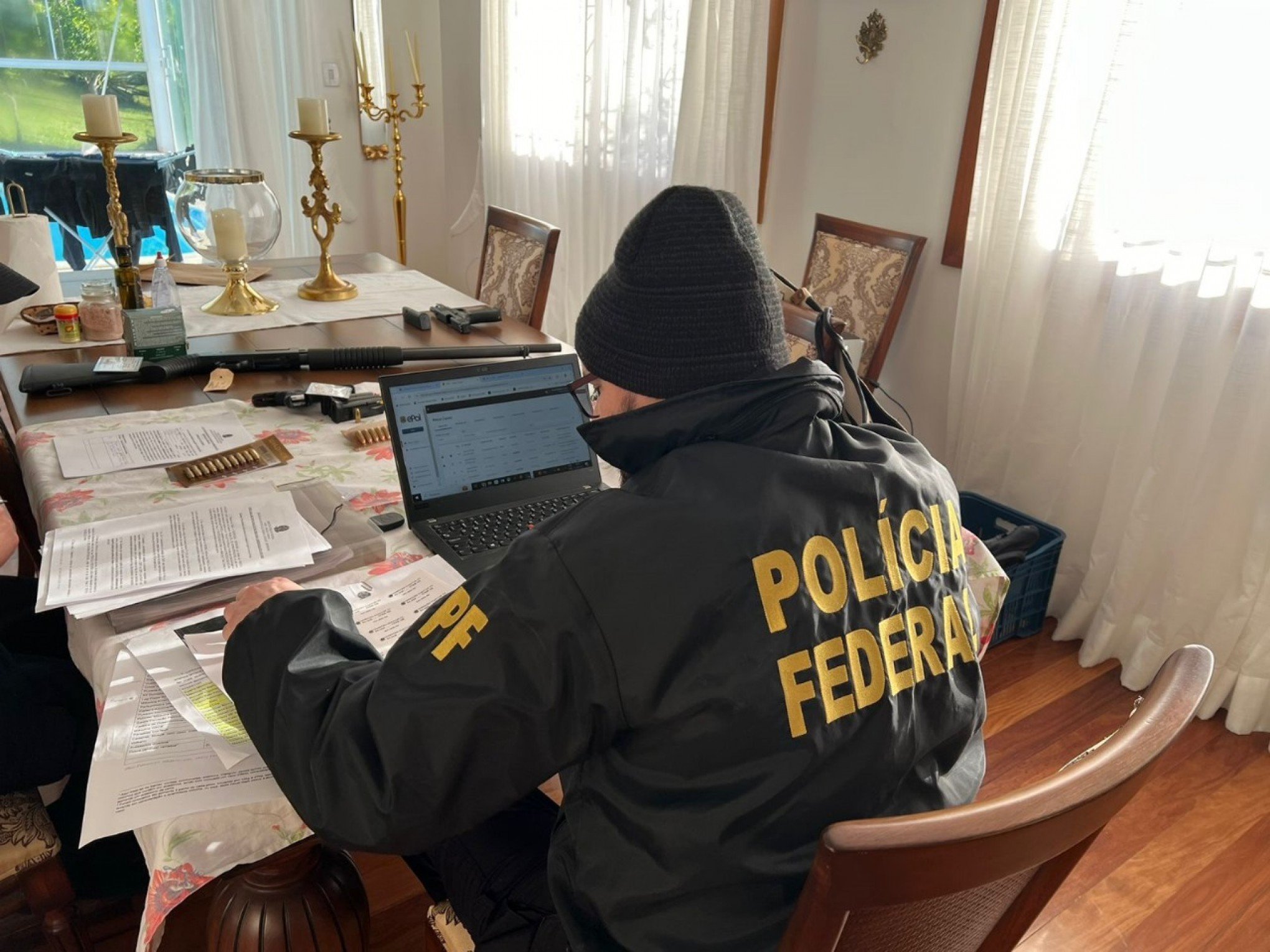 PF investiga desvio de R$ 10 milhões com "rachadinhas" em cidade do RS