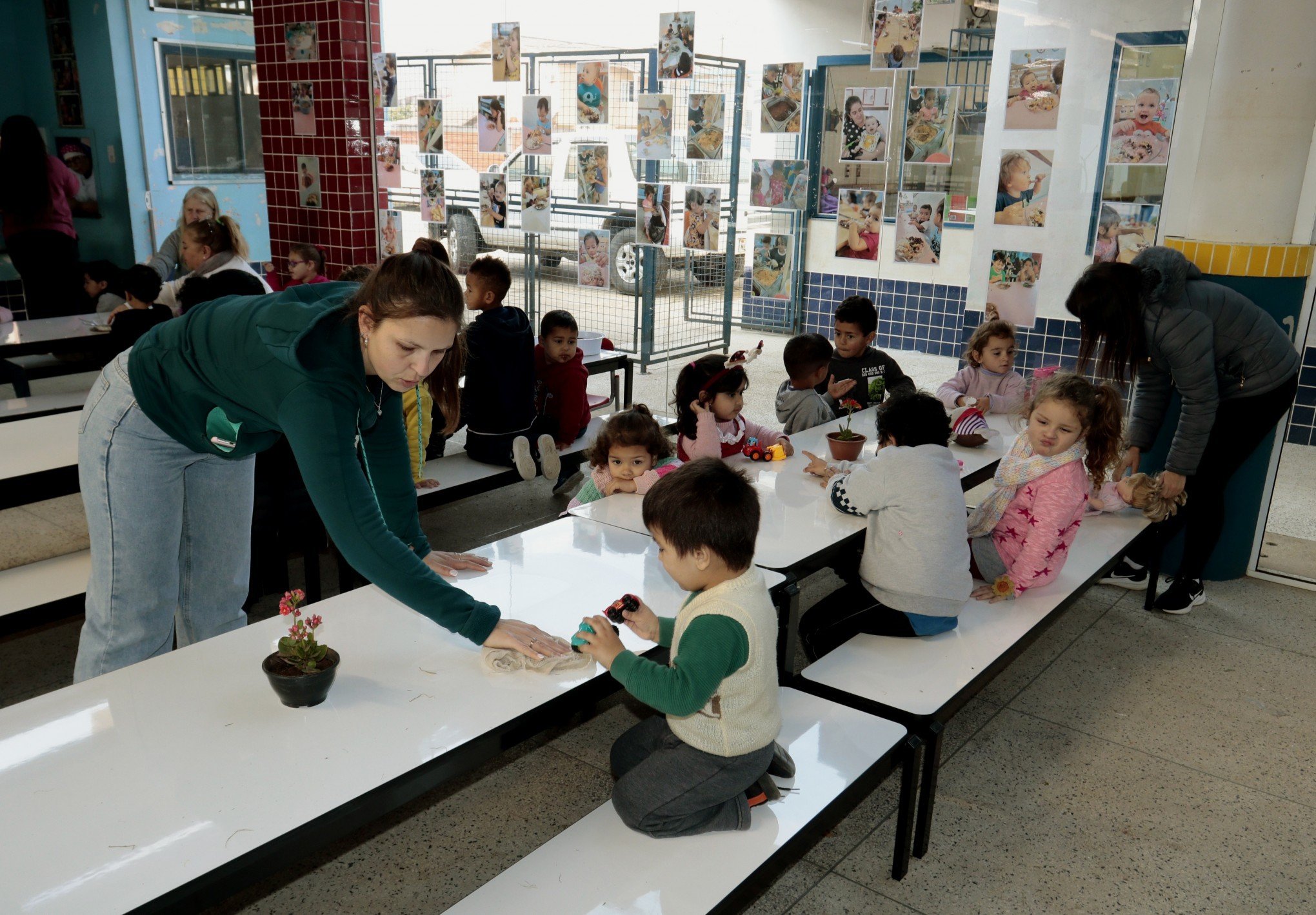 Canoas retoma aulas em 11 escolas de educação infantil