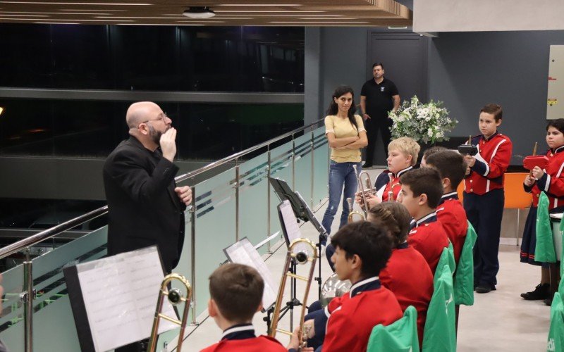 Noite de inauguração contou com apresentações musicais