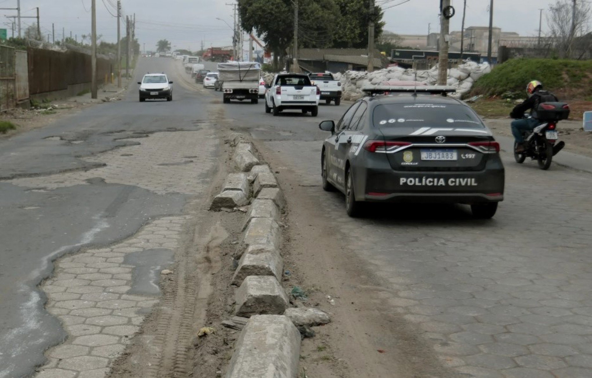 Entrada e saída de Canoas pela Avenida Guilherme Schell é aventura para os motoristas