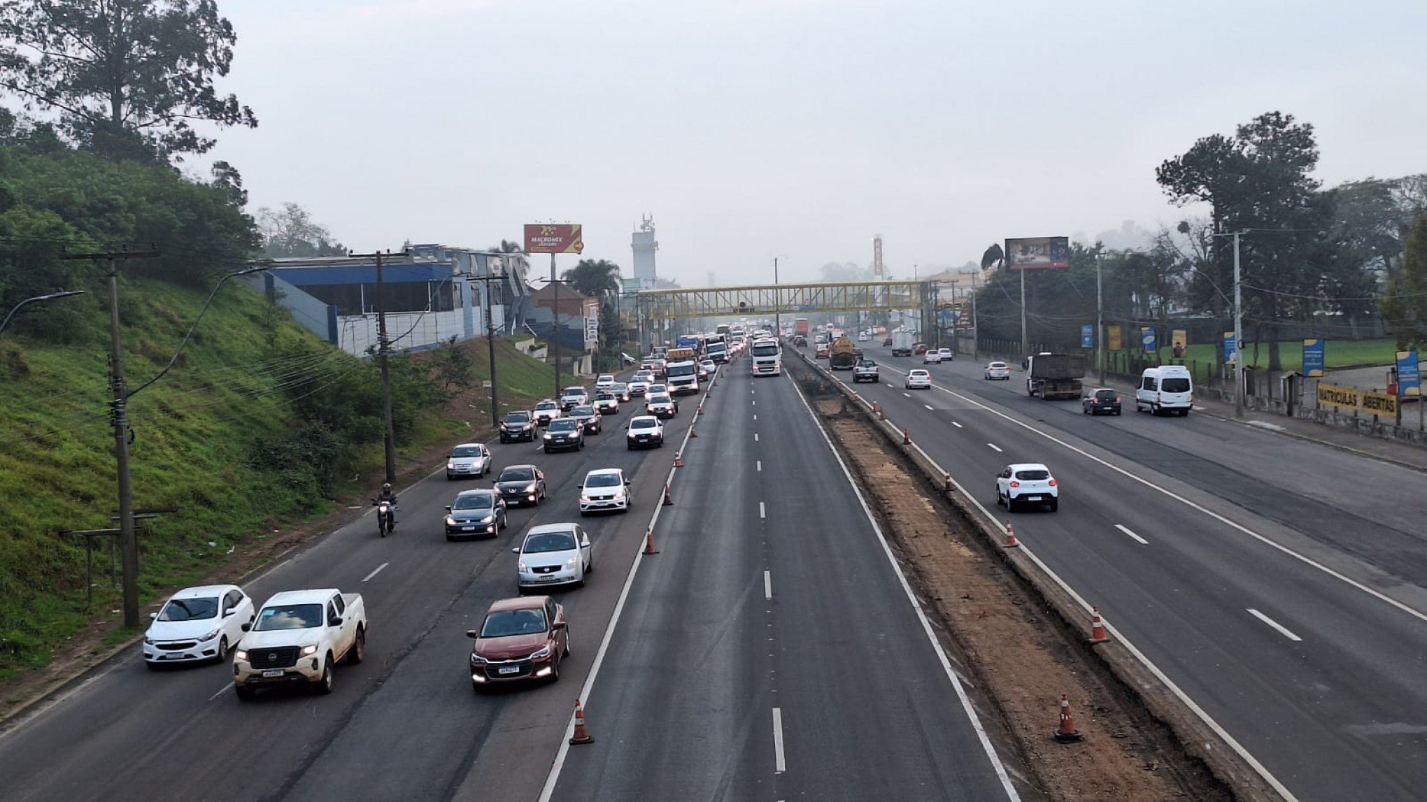 BR-116: Trânsito tem lentidão devido a obras no Vale do Sinos; confira vídeo