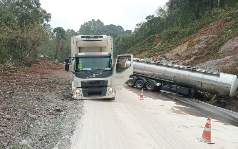 RS-122: Trecho da rodovia na Serra é totalmente bloqueado após acidente | abc+