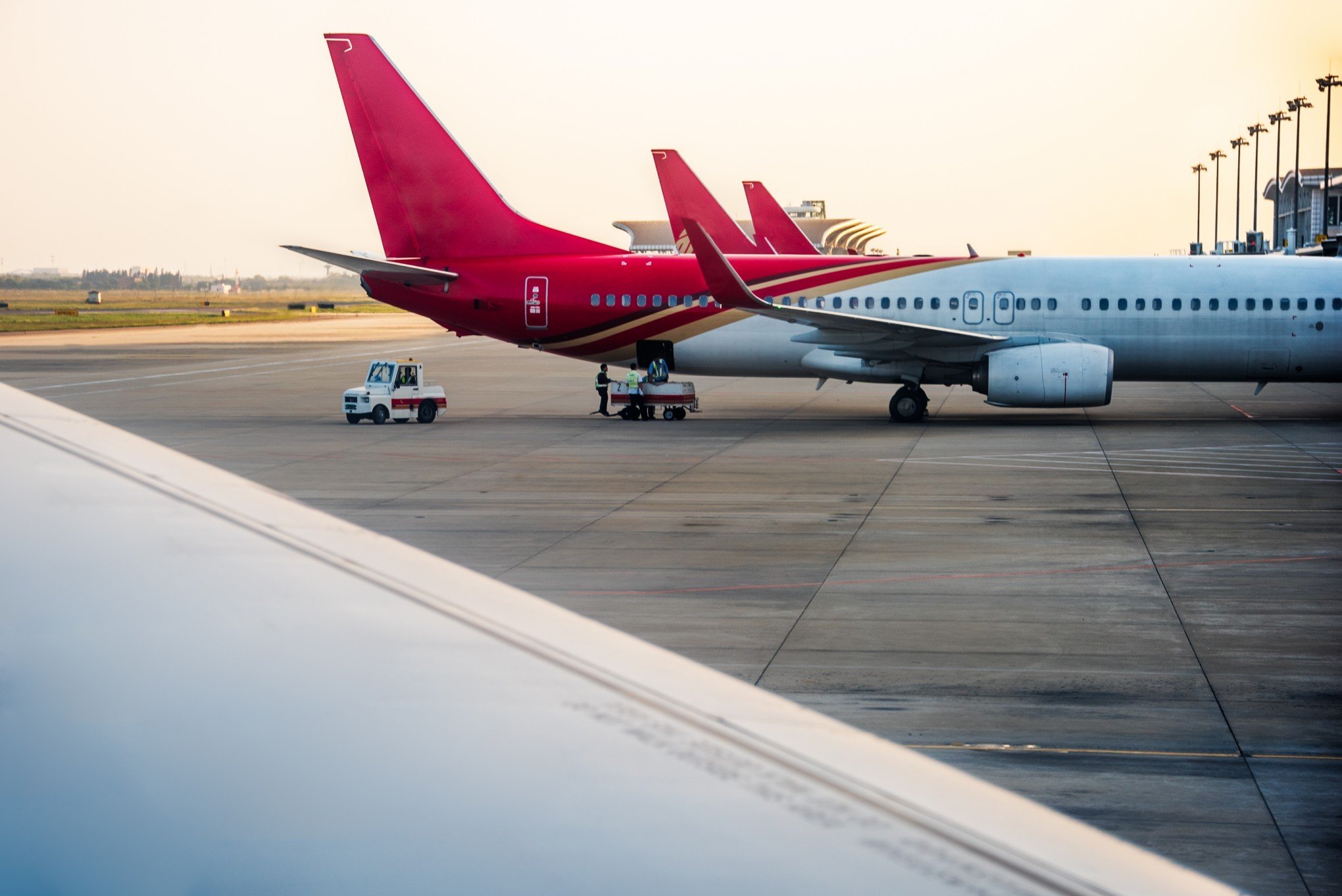 Aeroporto cancela 36 voos e atrasa mais de 200 após desaparecimento de tesoura em loja