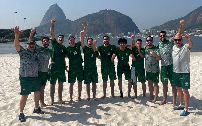 Equipe gaúcha disputa os Jogos Universitários Brasileiros de Praia no Rio de Janeiro | abc+