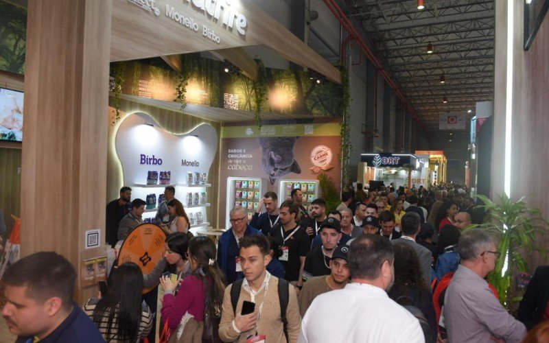 Expoagas registra pavilhões lotados | abc+