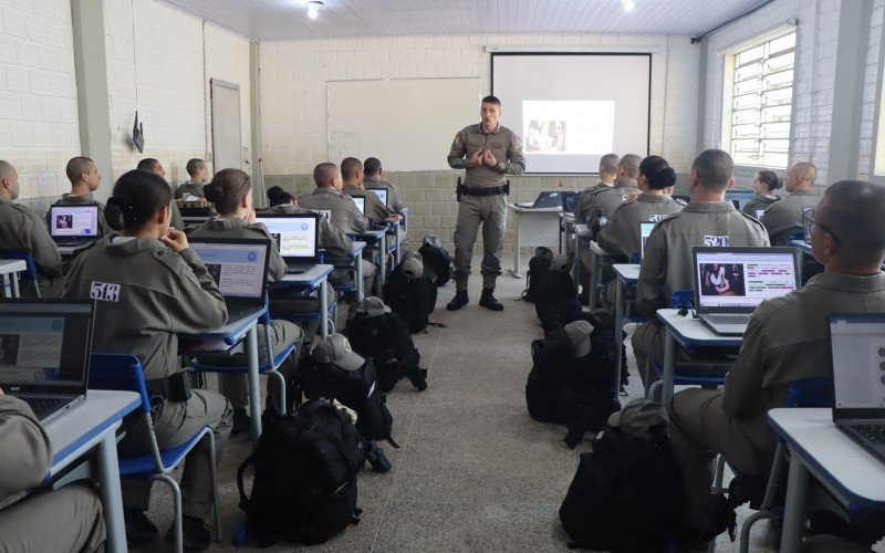 Aulas teóricas na EsFES Montenegro