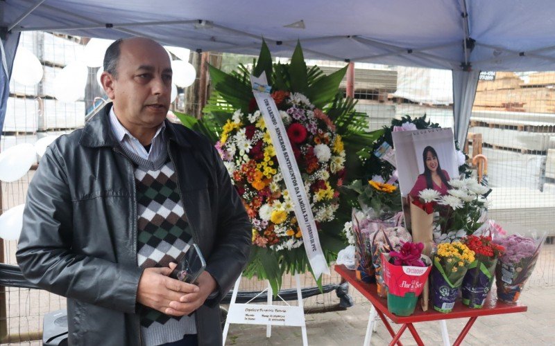 Ministro evangélico Luiz Moura prestou as condolências à comunidade