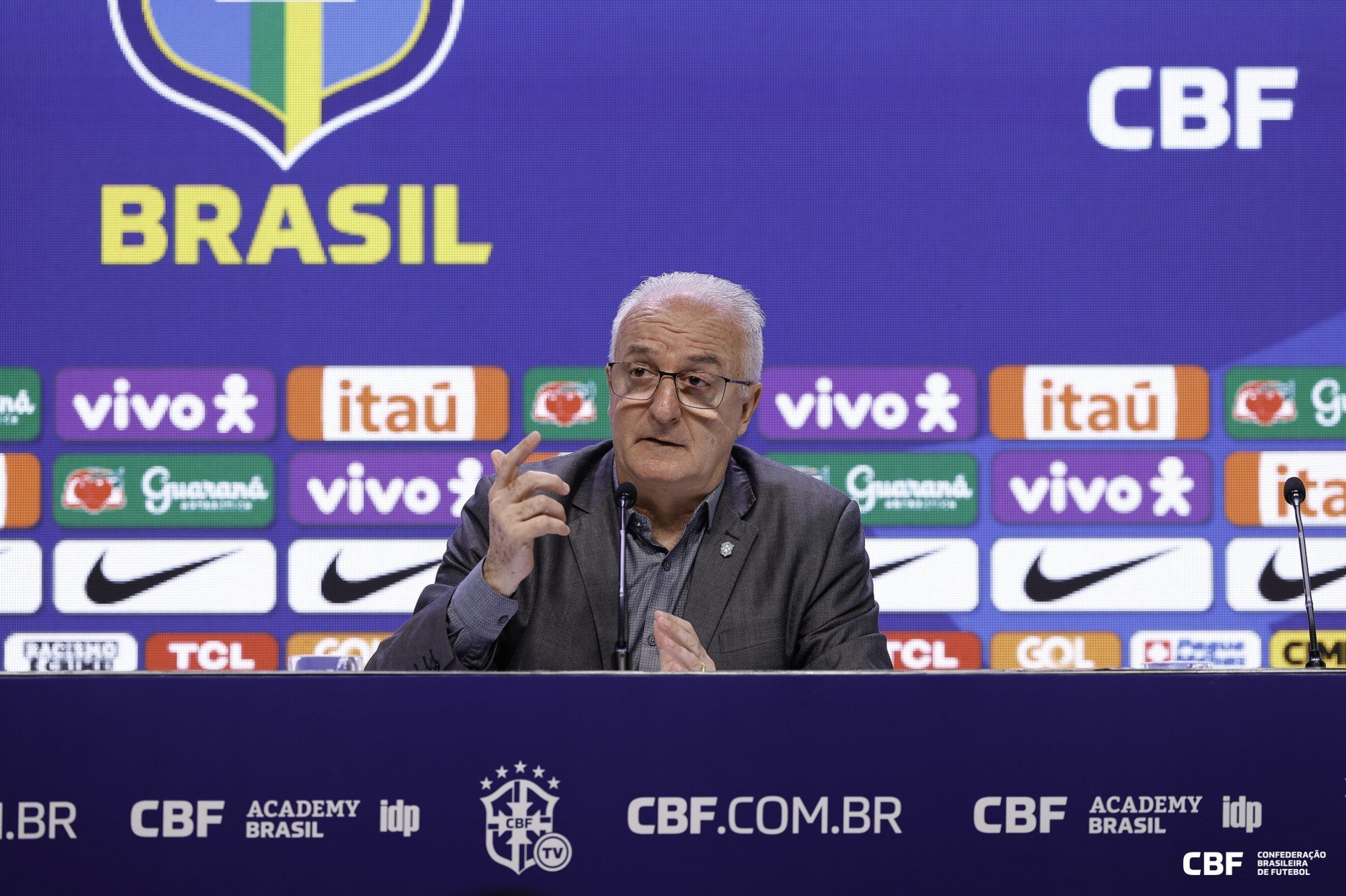 Dorival diz que ainda conta com Neymar na seleção brasileira: "Jogador importantíssimo"