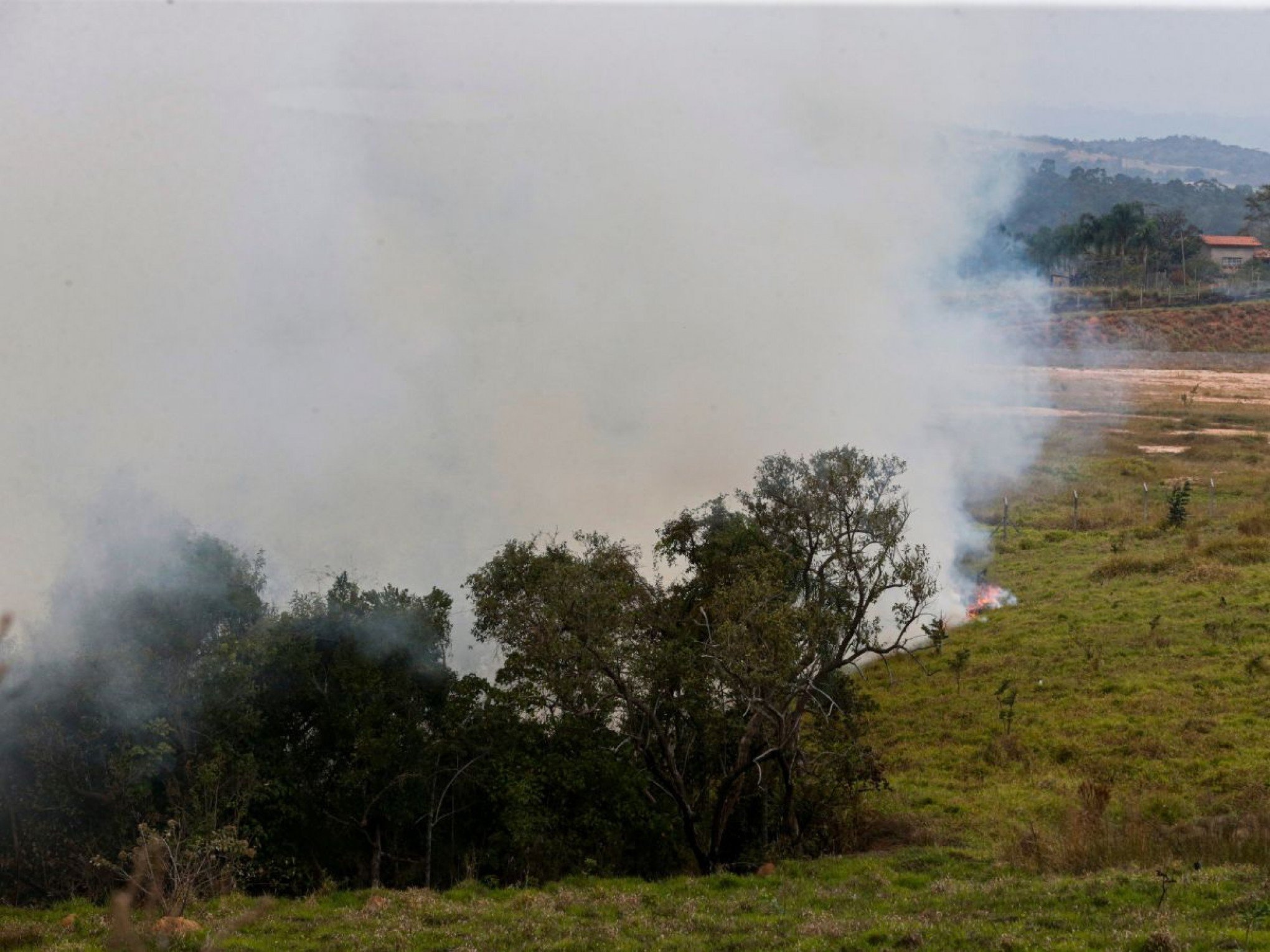 Passam de 20 os focos de incêndio em SP somente neste sábado