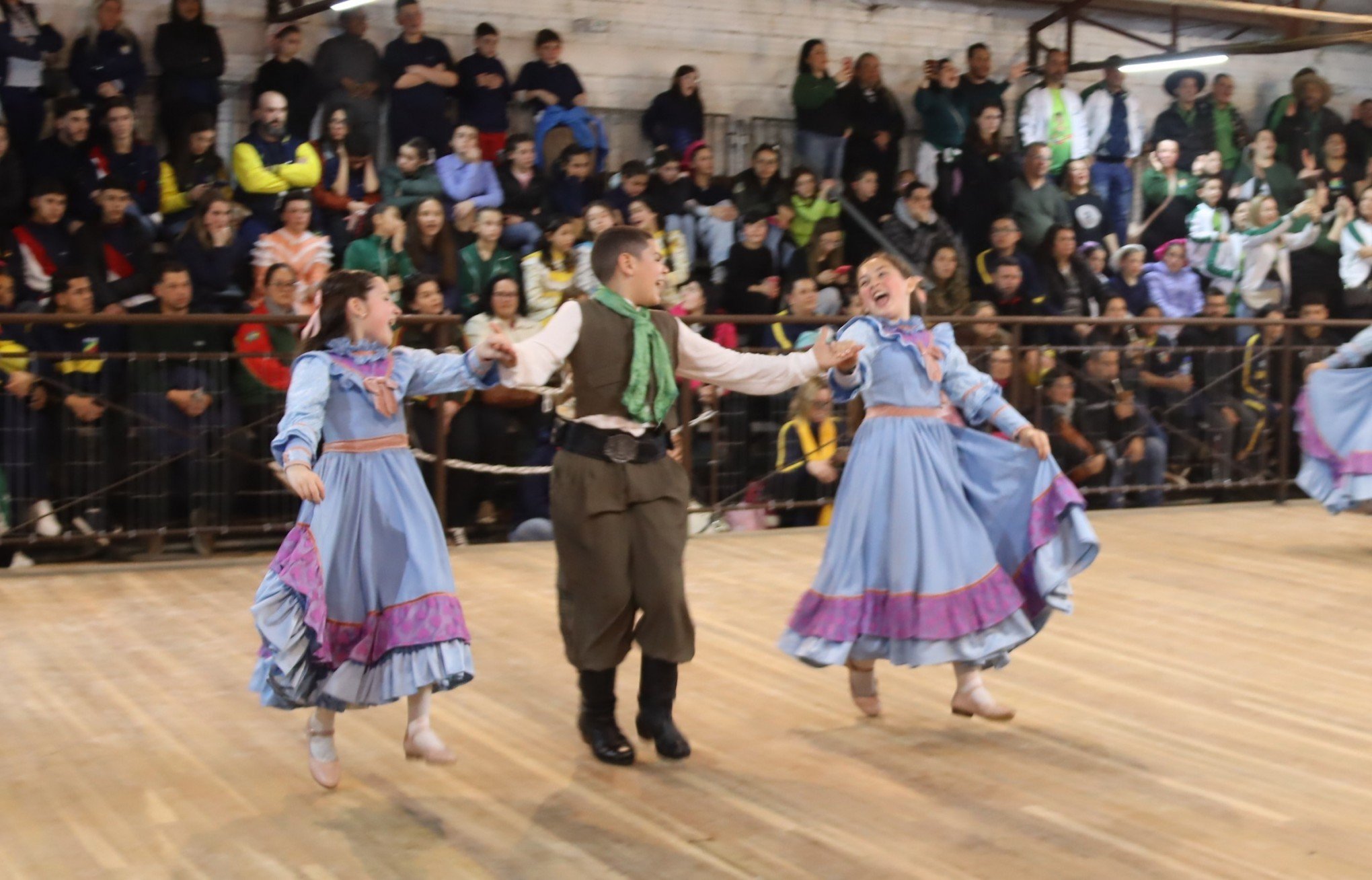 Campo Bom recebe encontro de dança gaúcha neste fim de semana; veja fotos e vídeo