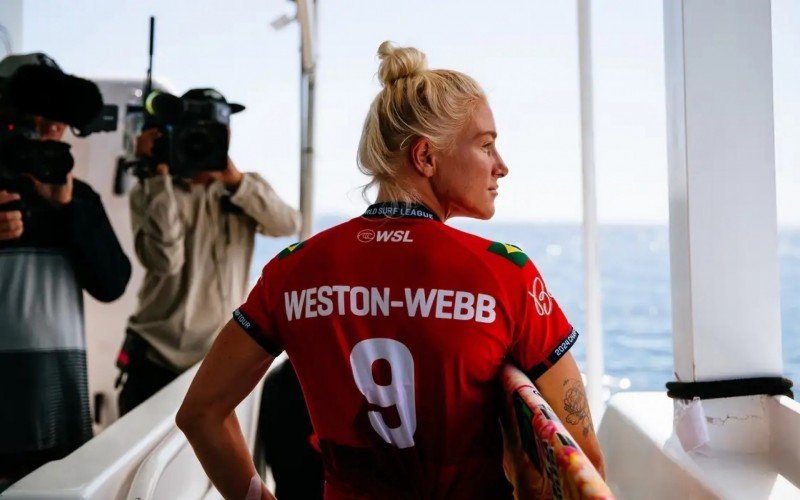 Tati Weston-Webb vai disputar a final da Liga Mundial de Surfe | abc+