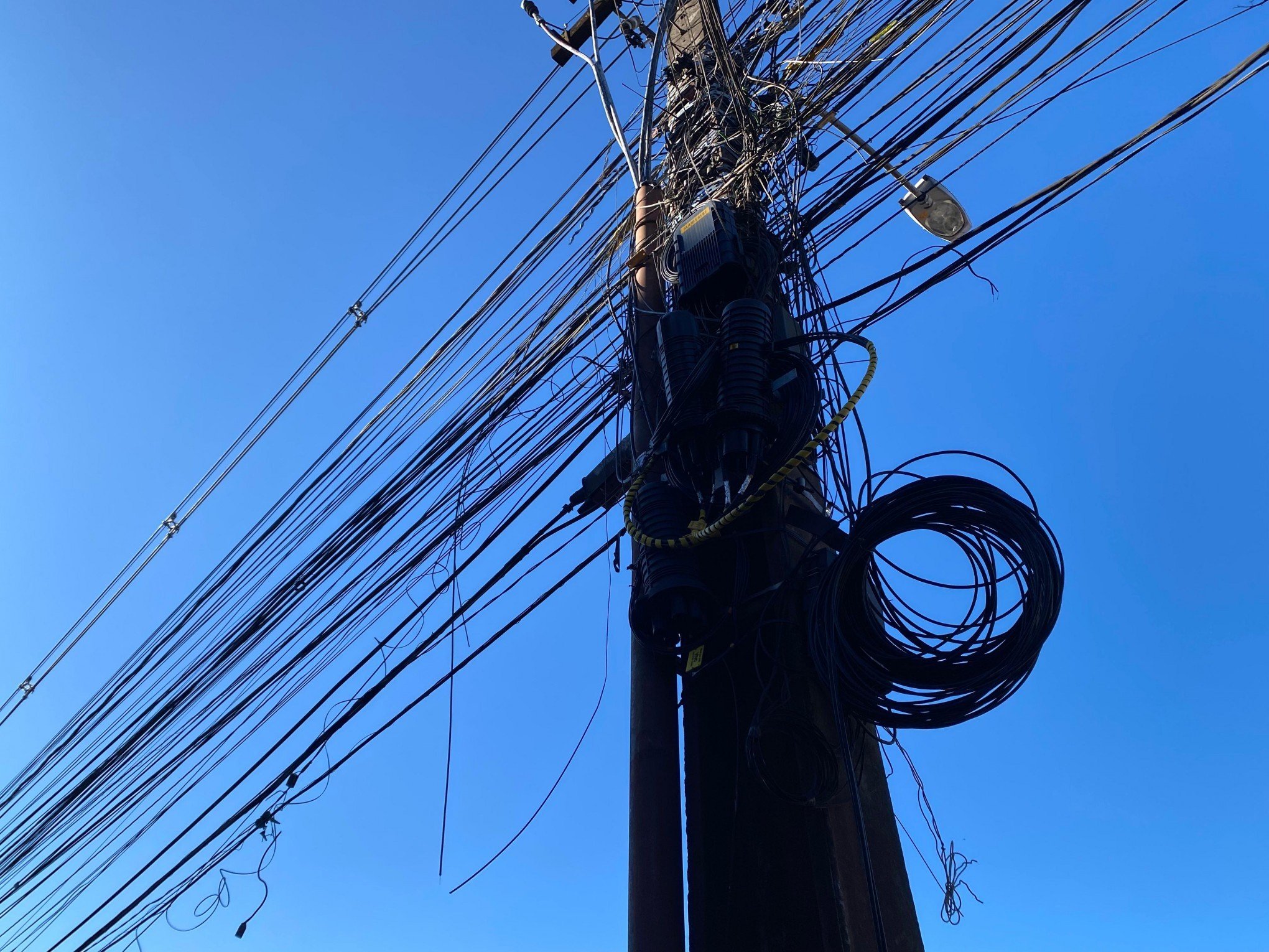 Canela terá operação "Poste Limpo" para descartar fios inativos