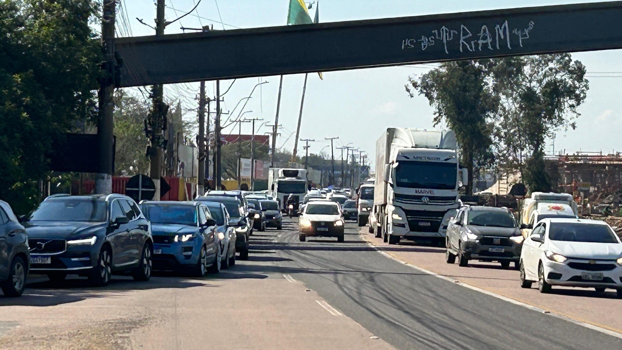 BR-116: Movimento é intenso no entorno do Parque de Exposições Assis Brasil; veja como chegar à Expointer