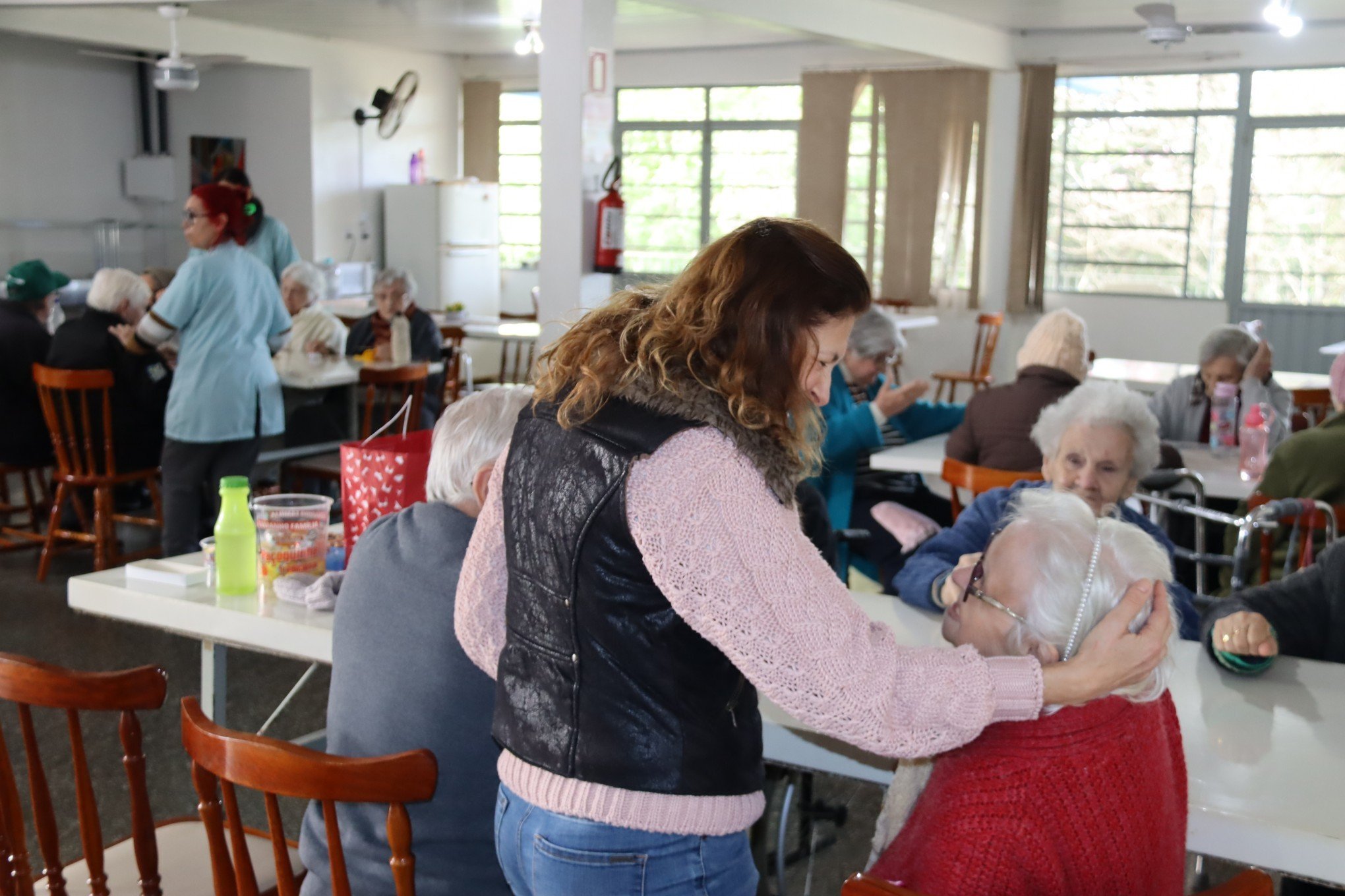 No Dia do Voluntariado, conheça histórias de quem dedica a vida aos outros: "Ganha muito mais do que quem é impactado"