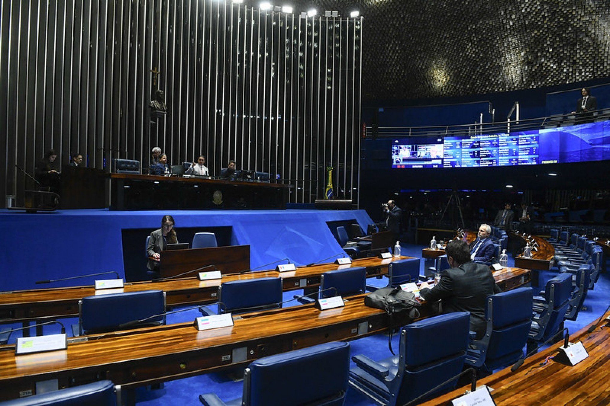 Senado acelera tramitação de projeto que enfraquece a Lei de Ficha Limpa; veja o que muda