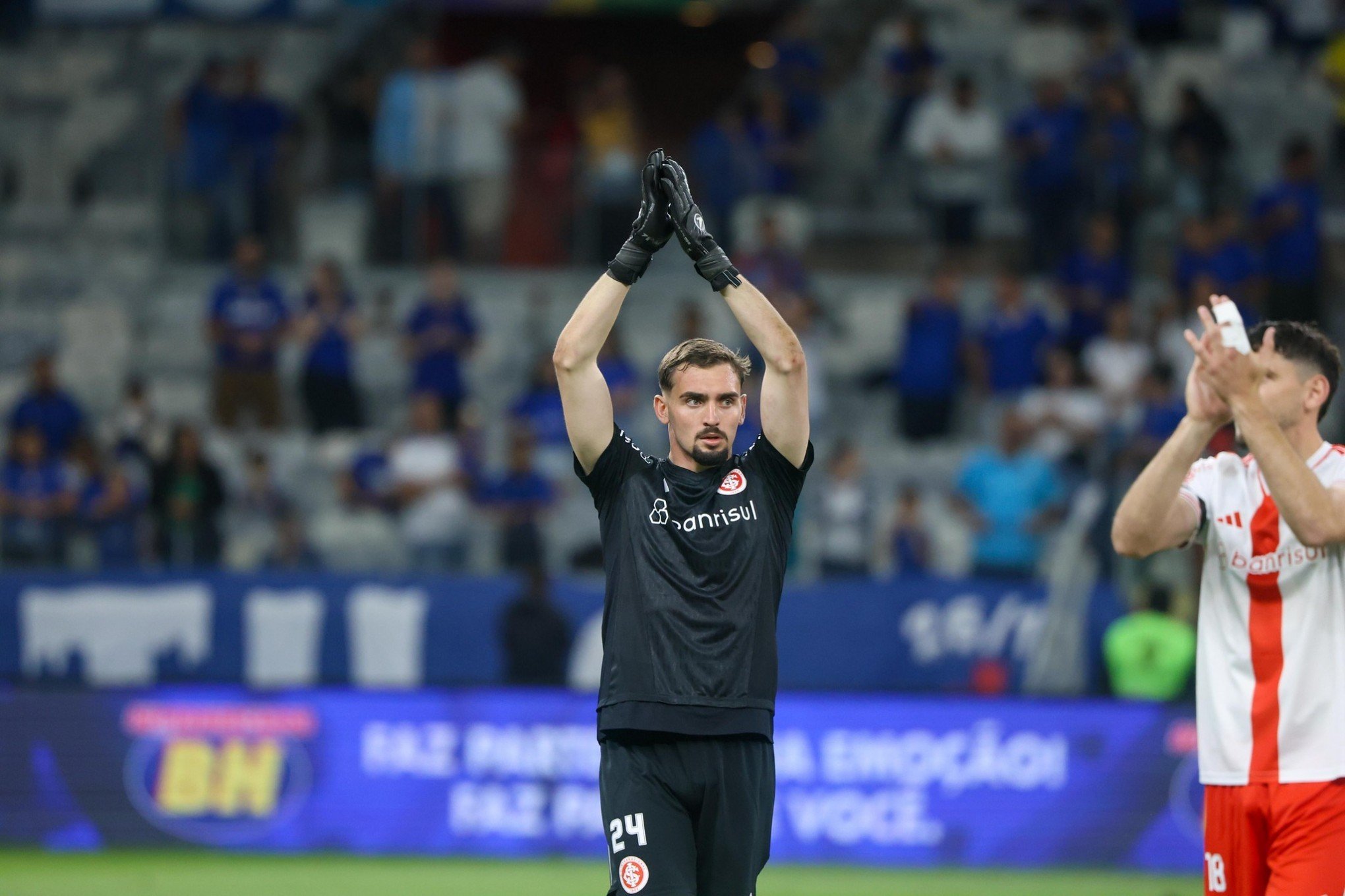 Anthoni pega pênalti e garante empate do Inter com o Cruzeiro em Minas Gerais