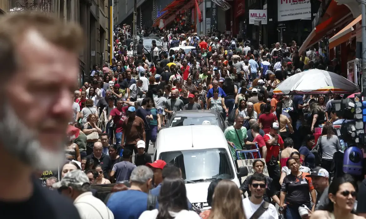 Quantos habitantes tem no Brasil? IBGE divulga estimativa referente a julho de 2024