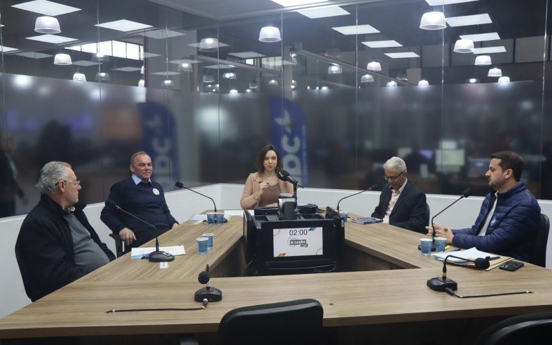 Debate entre candidatos à Prefeitura de Dois Irmãos ocorreu nesta quinta-feira | abc+