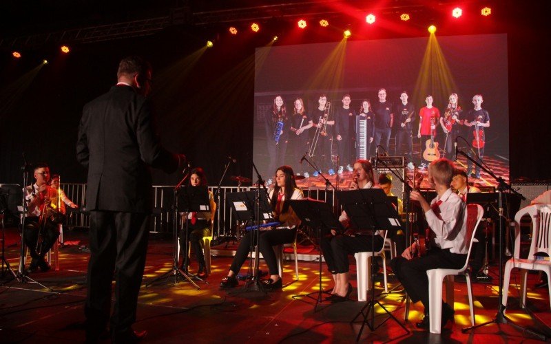 Orquestra do Colégio Sinodal Tiradentes