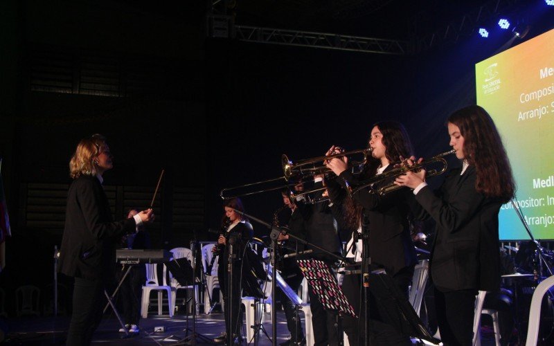 Orquestra da escola Gaspar Silveira Martins