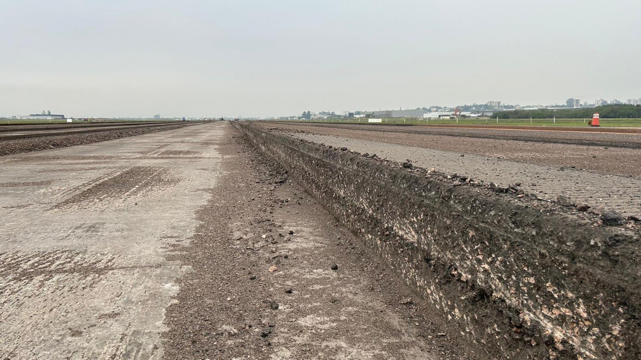 AEROPORTO: Com 1,5 quilômetro de pista por fazer, Fraport detalha processo de reconstrução do Salgado Filho