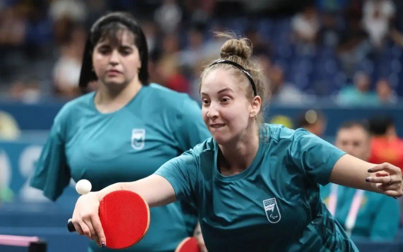 Bruna Alexandre e Danielle Rauen vão jogar as semifinais neste sábado | abc+