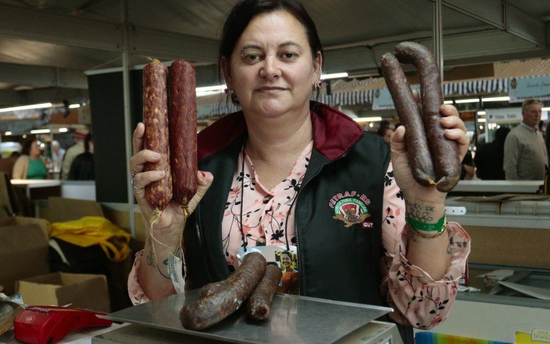 No Pavilhão da Agricultura Familiar, Josiane Quintana só tinha poucas peças de embutidos para vender neste último dia 