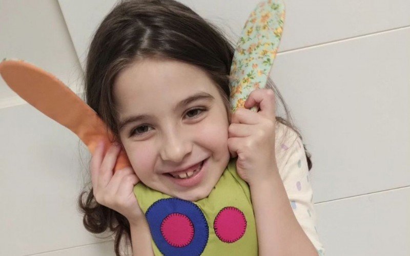 Catarina da Silva Kieling, de 7 anos, estava internada há 57 dias em hospital de Porto Alegre | abc+