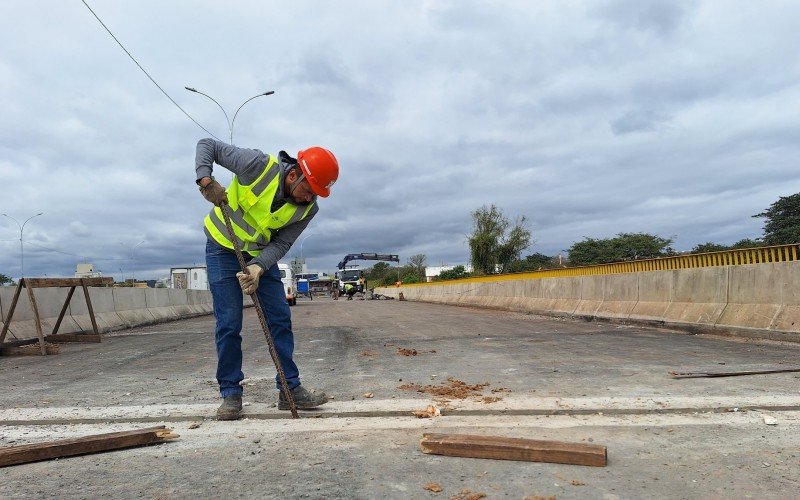 Obras na ponte sobre o Rio dos Sinos em São Leopoldo  | abc+