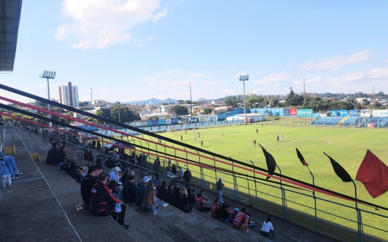 Semifinais do Campeonato Municipal Máster de Novo Hamburgo aconteceram no domingo (1º) no Estádio do Vale | abc+