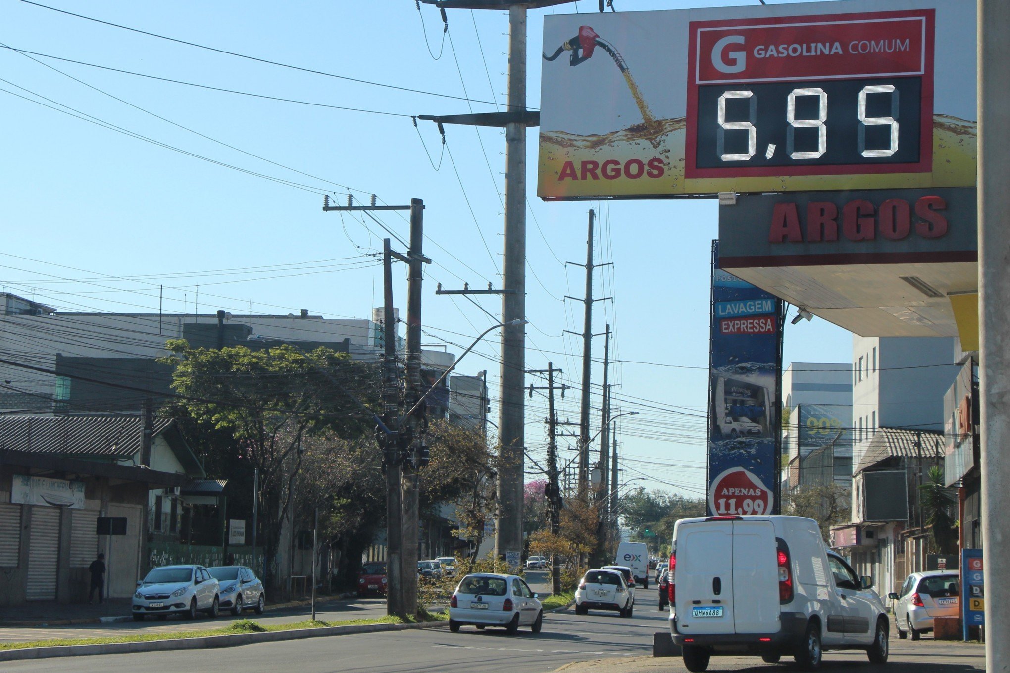 Gasolina vendida por menos de R$ 6? Valor do combustível baixa em Novo Hamburgo