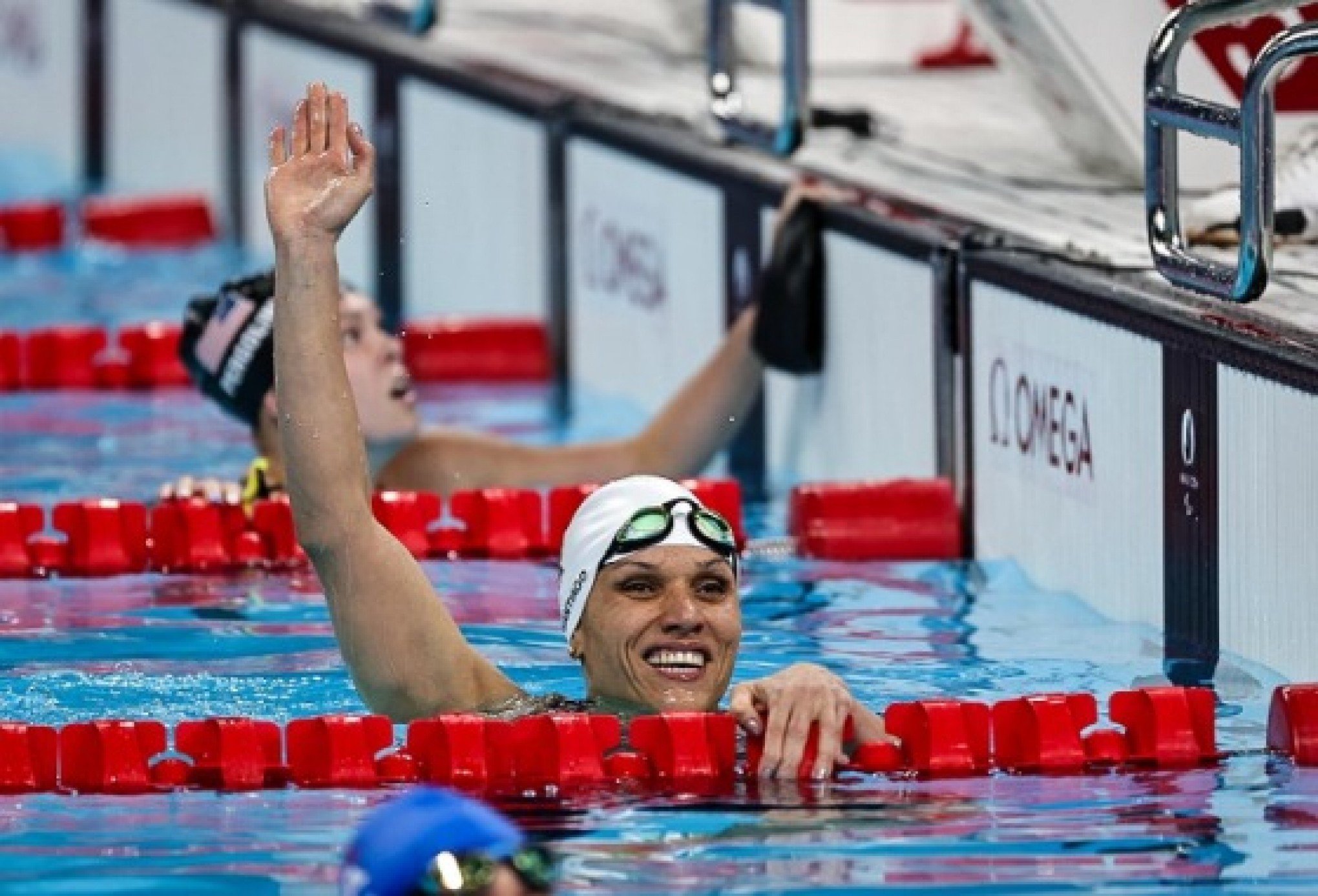 Carol Santiago conquista segundo ouro em Paris e bate recorde brasileiro nos Jogos