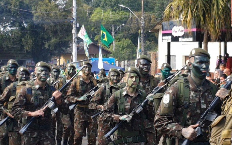 Em Nova Santa Rita, cerca de 500 militares do 3º BSup irão desfilar | abc+