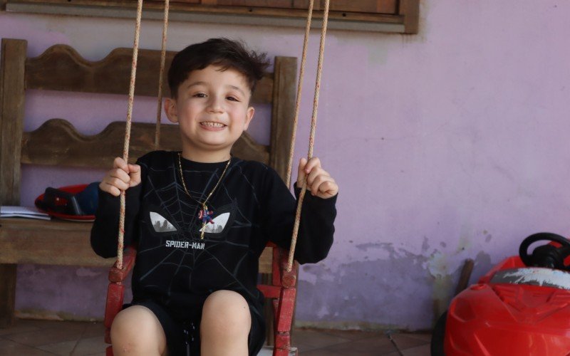 Felipe venceu a leucemia e comemorou um ano de transplante de medula  | abc+