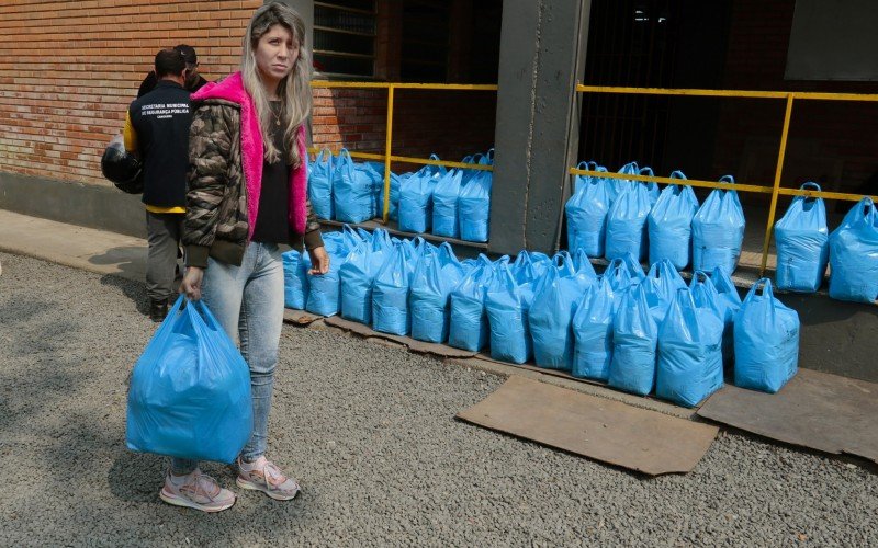 Evelim mora no Harmonia e retira uma cesta a cada 15 dias 