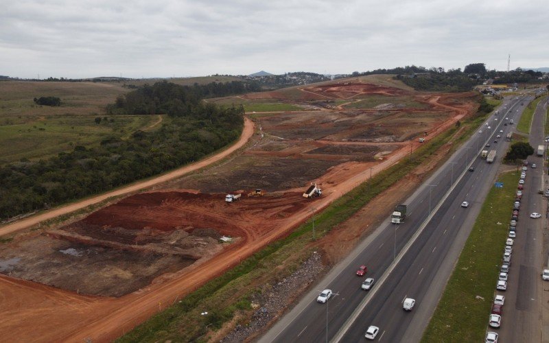 Obras ocorrem junto à BR-116, no bairro Primavera | abc+