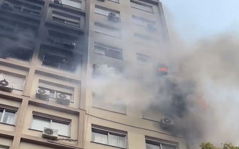 Incêndio atinge residencial no Centro Histórico de Porto Alegre | abc+